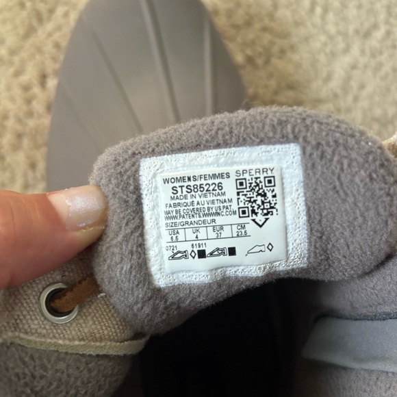 Sperry Gray Duck Boots with Pink Bottom - Picture 5 of 5